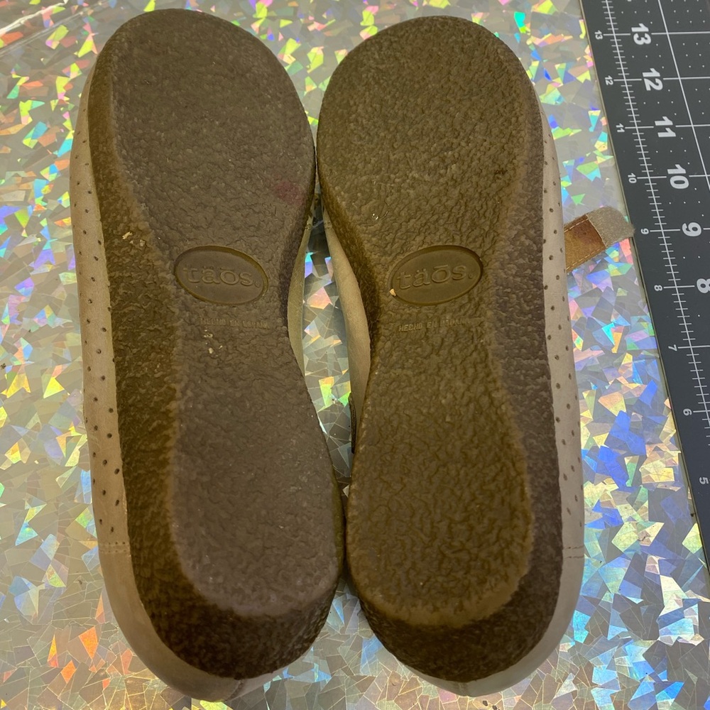 Taos Mary Jane Flats Removable Comfort Footbed Taupe Neutral Sz 37 / 6.5 Approx - Picture 11 of 14